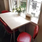 Cozy Right Next To The Hall 公寓