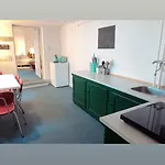 Cozy Right Next To The Hall *
