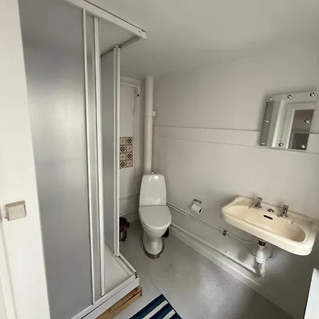 Cozy Right Next To The Hall *