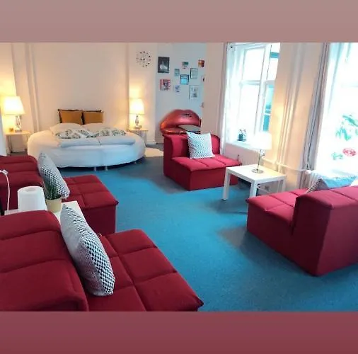 Cozy Right Next To The Hall Appartement *