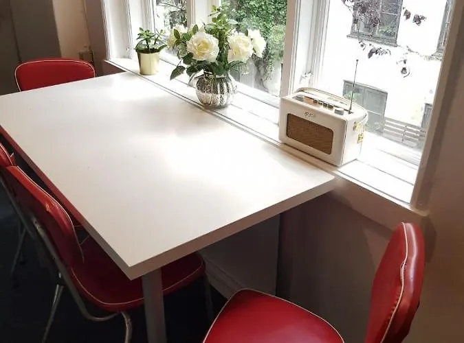 Cozy Right Next To The Hall Appartement